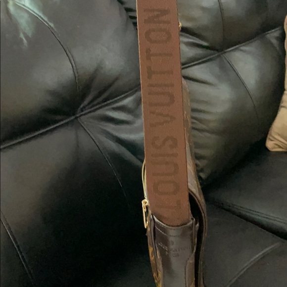 Louis Vuitton messenger Bag - Picture 4 of 9